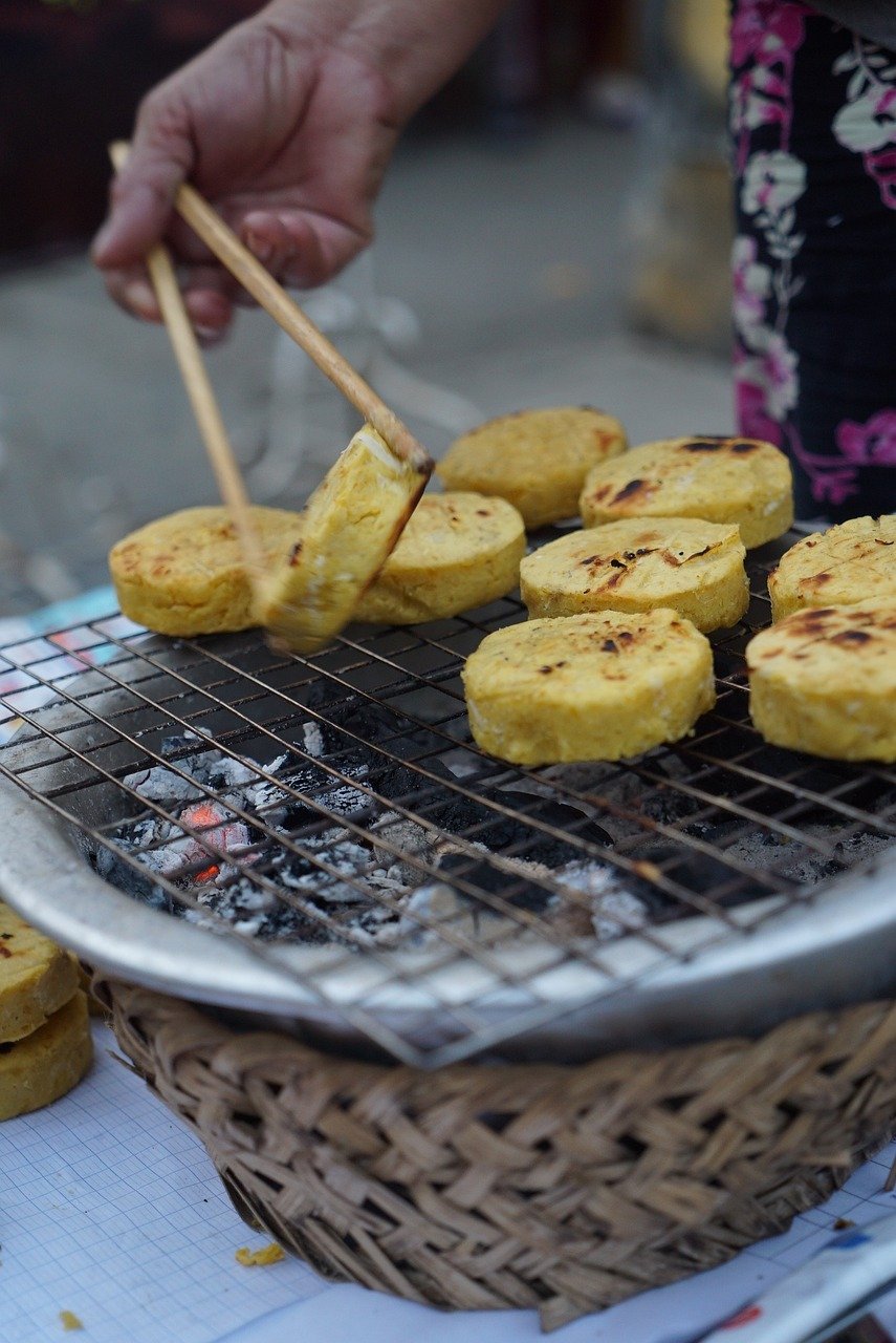 Outro benefício importante da batata-doce é a sua capacidade de promover um intestino saudável. Isso se deve à presença de fibras solúveis e insolúveis, que ajudam a estimular os movimentos intestinais e combater a prisão de ventre.
