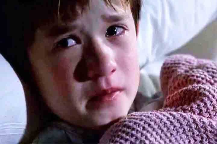 Haley Joel Osment em "O Sexto Sentido" (1999): Osment entregou uma atuação marcante e madura com apenas 11 anos e ficou eternamente marcado pela fala "I see dead people" ("Eu vejo gente morta").