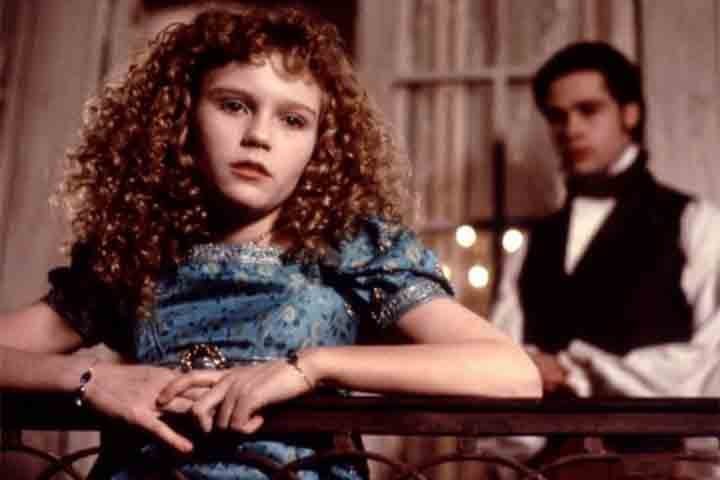 Kirsten Dunst em "Entrevista com o Vampiro" (1994): Com apenas 12 anos, Dunst roubou a cena como Claudia, a jovem vampira amaldiçoada com a imortalidade. Na ocasião, contracenou com Brad Pitt e Tom Cruise.