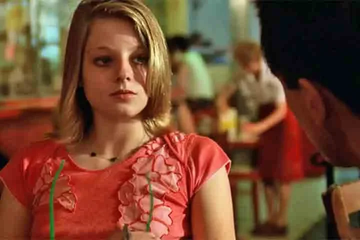 Jodie Foster em "Taxi Driver" (1976): Com apenas 13 anos, Foster interpretou uma adolescente garota de programa em uma performance chocante e corajosa. Ali, a atriz consolidou sua reputaÃ§Ã£o de talento prodÃ­gio.