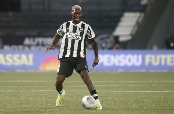  PATRICK DE PAULA – Entrou sob vaias no lugar de Gregore, mas fez um jogo correto, atuando mais próximo do ataque e até arriscando uma finalização perigosa. Não se omitiu em momento algum. Nota: 6,0 Foto: Vitor Silva/Botafogo