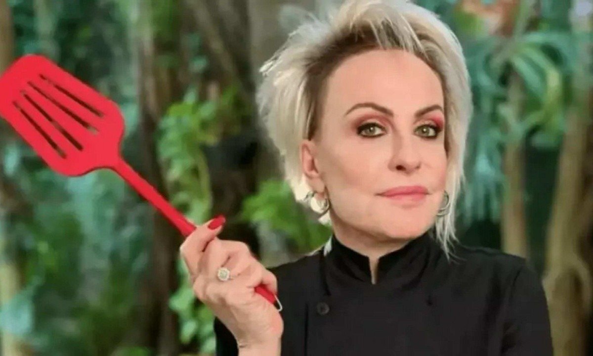 Ana Maria Braga comete nova gafe ao vivo e manda beijo para cantora falecida há 24 anos -  (crédito: Tupi - Pablo Oliveira)