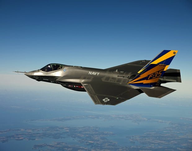 F-35 Lightning II – US$101 milhões  - Caça supersônico que suporta qualquer condição meteorológica, parcialmente financiado pela Otan. Tem 3 modelos: decolagem e pouso normais, decolagem e pouso curtos e avião de carga. Carrega vários tipos de mísseis. 