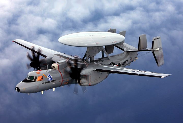 Northrop Grumman E-2D Advanced Hawkeye – US$ 232 milhões -  Avião patrulheiro de alerta usado pela Marinha dos EUA. Tem avançado sistema de radar APY-9 que detecta caças e bombardeiros mesmo quando são furtivos.