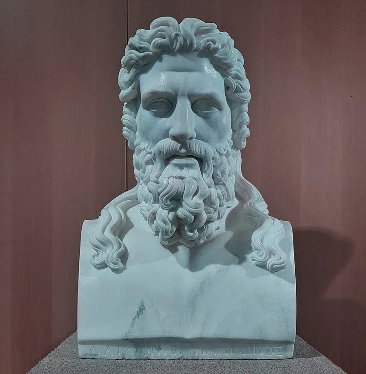 Além de revelar onde Platão foi enterrado, os documentos sugerem que ele foi vendido como escravo na ilha de Egina em 404 a.C., quando os espartanos dominaram a região, ou em 399 a.C., depois da morte de Sócrates.