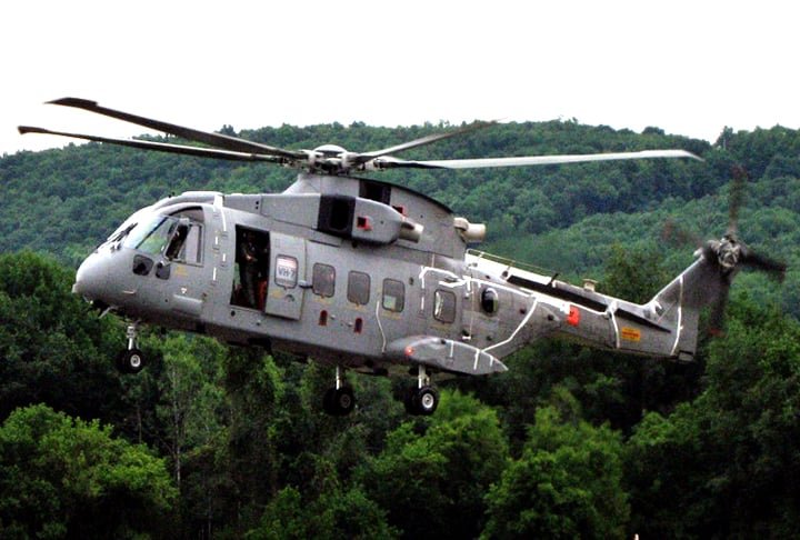 VH-71 Kestrel – US$ 241 milhões - O helicóptero militar tem alto custo para o voo: US$ 10 mil por hora. Usado por tropas da Marinha Americana. Produzido pela Lockheed Martin, seu primeiro voo foi em 2007. Já saiu de linha. 