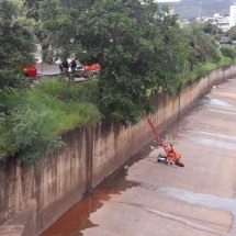 BH: homem cai no Rio Arrudas; resgate é o 3º em menos de uma semana - CBMMG/Divulga&ccedil;&atilde;o