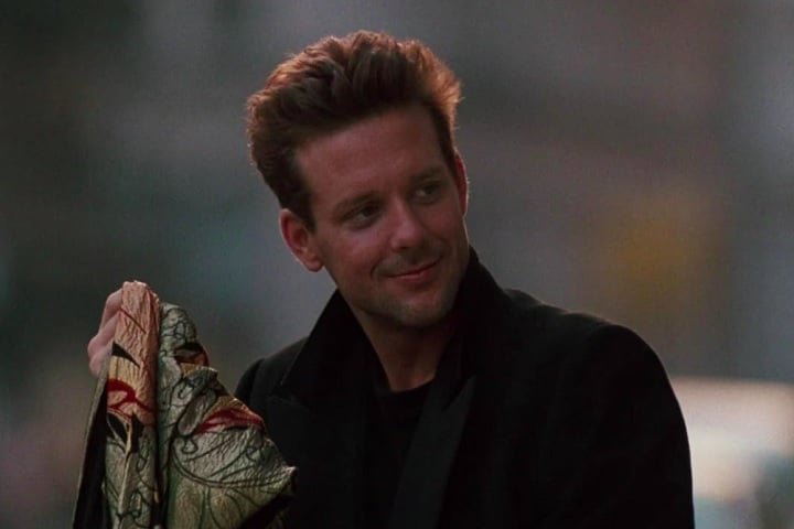 Com "9 1/2 Semanas de Amor" (1986), ao lado de Kim Basinger, Rourke se tornou um símbolo sedutor da época.