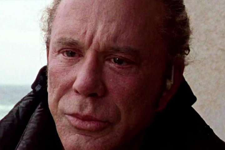 Sua atuação aclamada lhe rendeu o Globo de Ouro de Melhor Ator e o BAFTA, além de uma indicação ao Oscar.