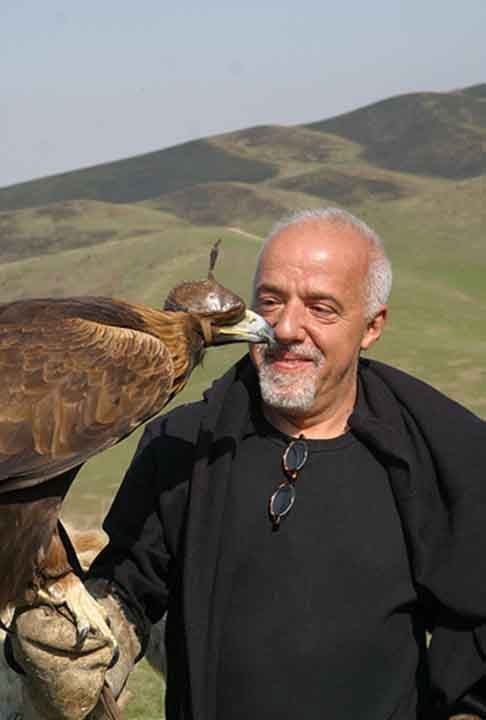 "Maktub" também entrou para o hall de grandes obras de Paulo Coelho.