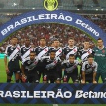 Atuações do Vasco contra o Flamengo: Leo Jardim, uma muralha - Gilvan de Souza