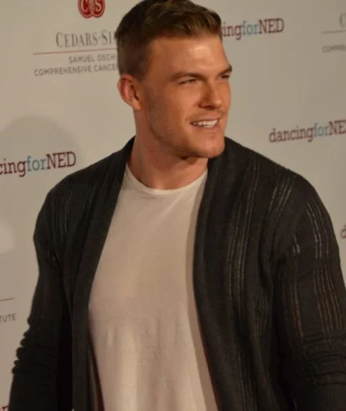 Além de Ben Affleck, vários atores já encarnaram Batman no cinema. E há quem sonhe em ganhar o papel. Recentemente, Alan Ritchson, astro da série "Reacher"., disse, com todas as letras, que gostaria de interpretar o super-herói no cinema.  