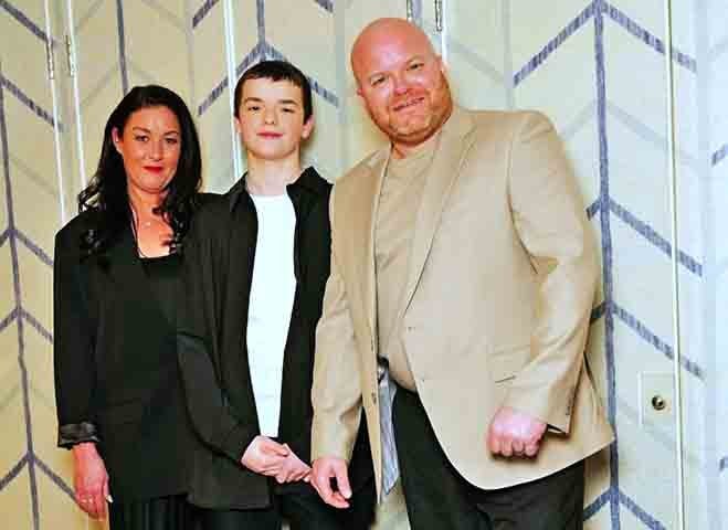 No entanto, a naturalidade de Cooper e seu talento nato impressionaram a equipe de produção. O diretor Philip Barantini elogiou o jovem ator, afirmando que "muitos profissionais treinam por anos e não conseguem fazer o que ele faz".