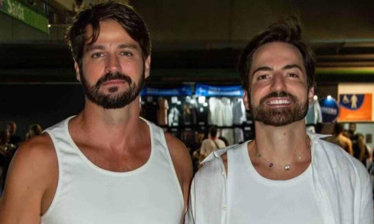 Saiba quem é o bonitão que estava acompanhando o viúvo de Paulo Gustavo em show -  (crédito: Tupi - Pablo Oliveira)