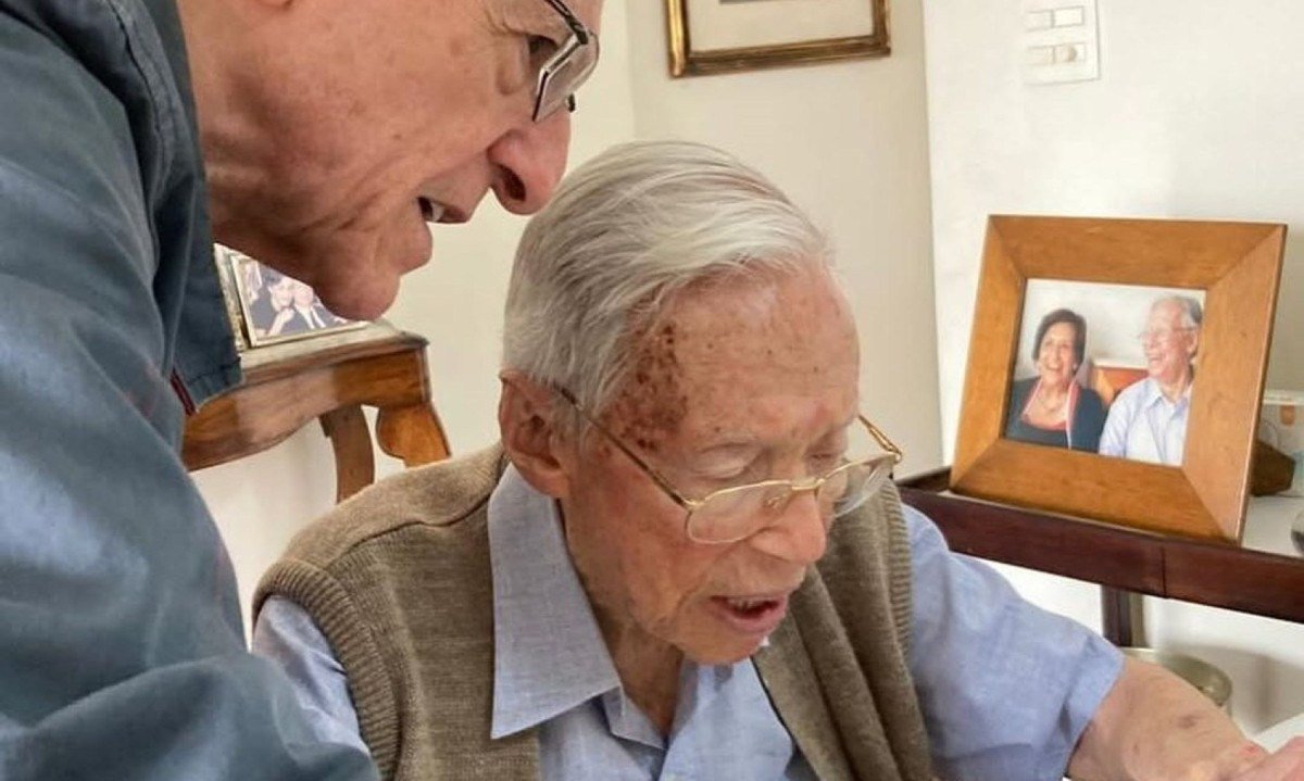 Wilson Figueiredo foi um dos integrantes mais ativos da gera&ccedil;&atilde;o mineira que lan&ccedil;ou em 1946 a importante revista 'Edif&iacute;cio' -  (crédito: Rog&eacute;rio Faria Tavares/Instagram/Reprodu&ccedil;&atilde;o)