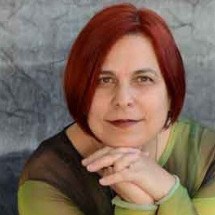  Escritora Alessandra Roscoe é destaque em feira de literatura na Itália