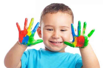 O autismo não é uma doença, mas sim uma condição que faz parte da diversidade humana. Os exemplos de pessoas famosas aqui mostradas mostram que pessoas autistas podem alcançar grandes conquistas quando recebem apoio e compreensão. -  (crédito: Imagem Freepik)
