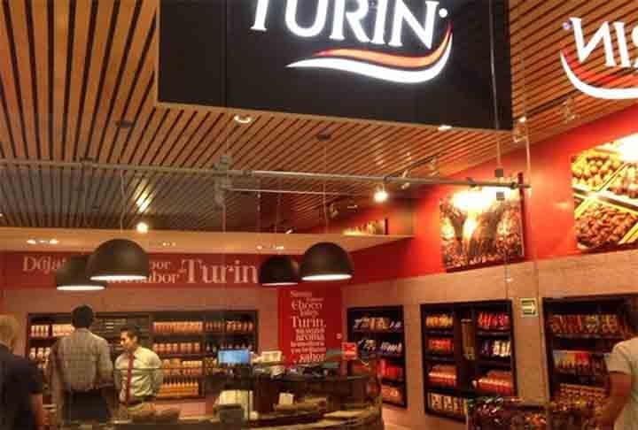 O Café Fiorio é um das mais antigos e tradicionais da cidade e faz um sorvete sabor “gianduia” imbatível. Além diss0, apresenta a Bicerin, reconhecida como a bebida tradicional do Piemonte, que é composta de somente três ingredientes: café, chocolate e creme de leite.