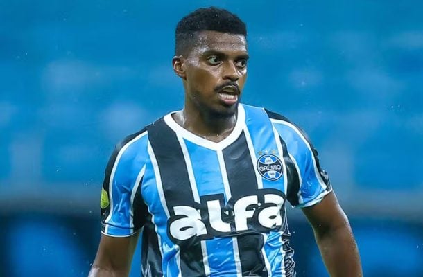 JEMERSON - Correto na marcação, Mesmo amarelado, foi incisivo em todas as divididas. NOTA 6,5. Foto: Lucas Uebel/Grêmio