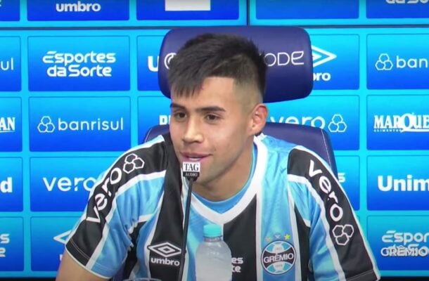 ARAVENA- Entrou no segundo tempo e qualificou o ataque. Sofreu o pênalti que o juiz mesmo com a ajuda do VAR, não marcou. NOTA 6,5. Foto: Lucas Uebel/Grêmio