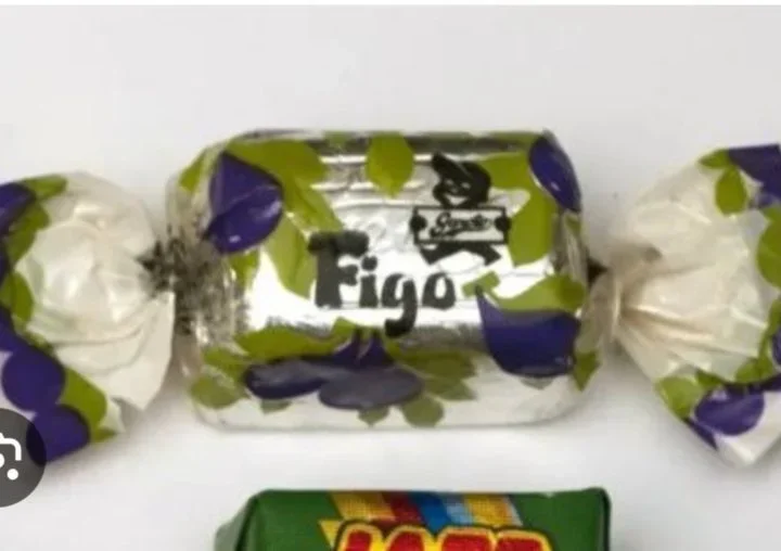 Bombom de figo da Garoto: Esse bombom fazia parte da caixa "Especialidades", da Garoto. Há quem diga que não deixou saudades... E você, é desse time? Assim como o de figo, existia o de ameixa, na mesma caixa. 