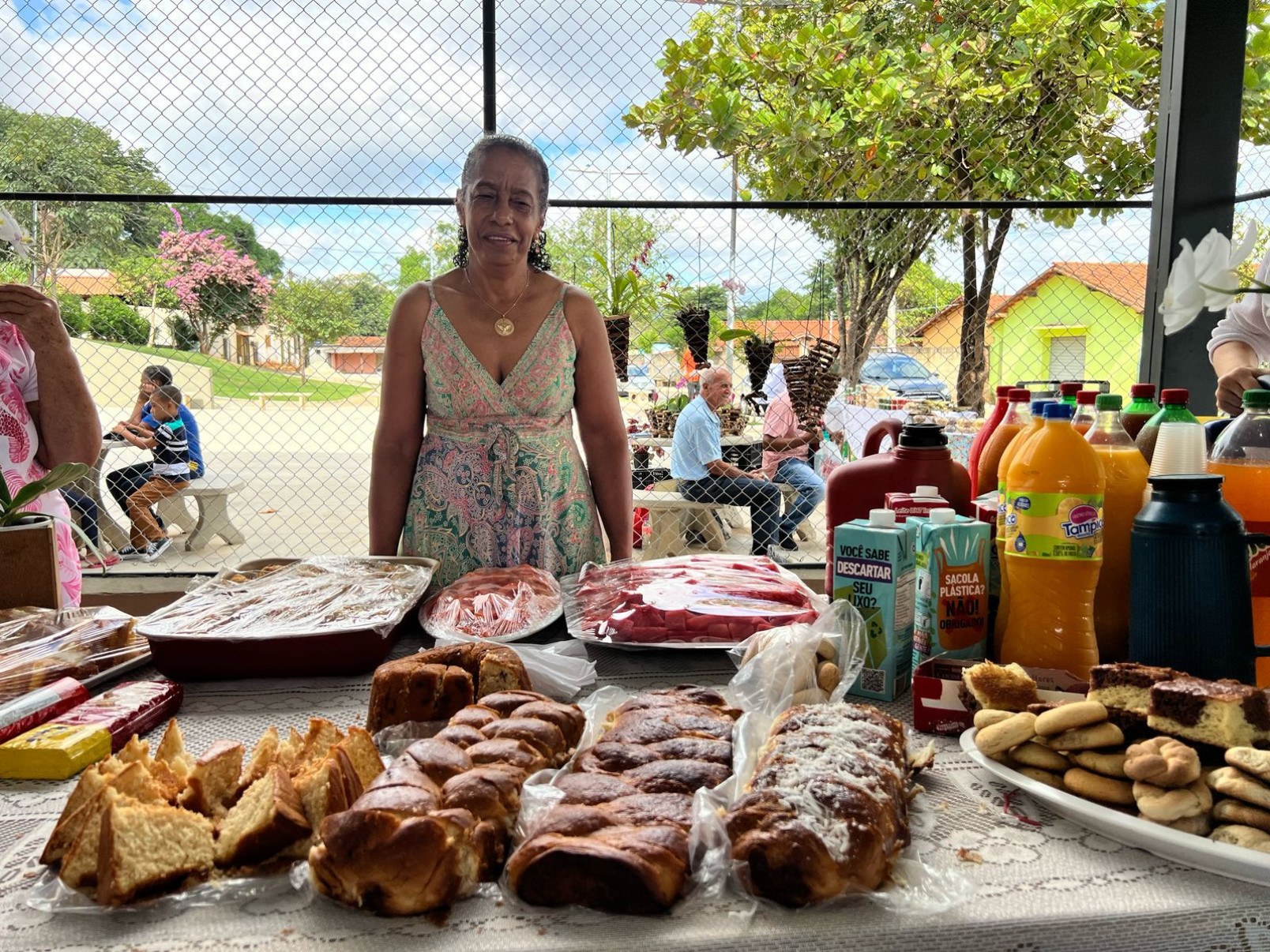 Elizabeh é a matriarca que produz delícias na Rota das Doceiras da Lapinha-Ana Cristina Fiotinha/Digulgação