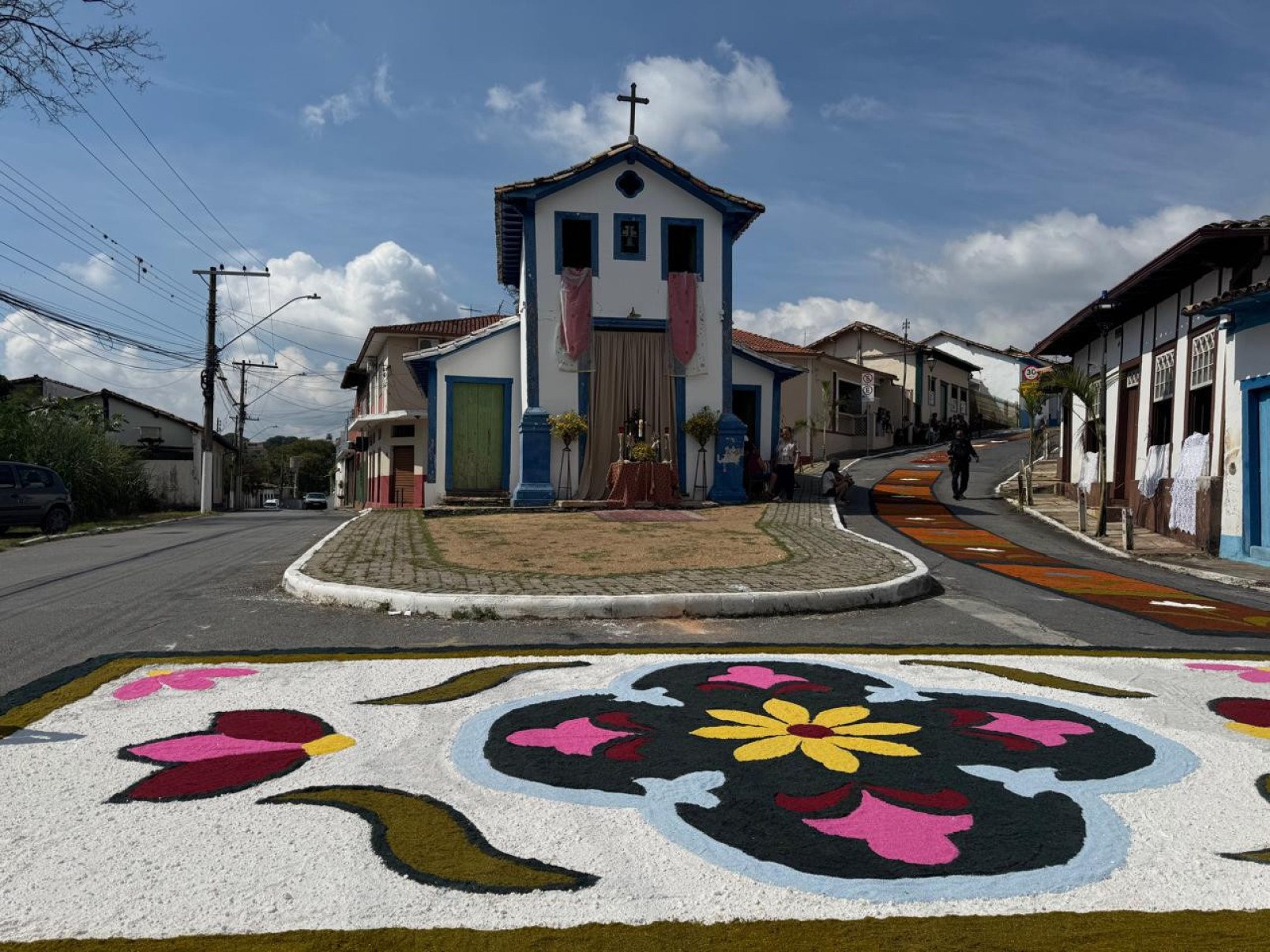 Moradores de Minas capricham nos tapetes devocionais para a Procissão da Ressureição-Júlio Moreira/EM/D.A Press