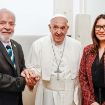 Lula faz questão de ir ao funeral do papa e Planalto prepara comitiva