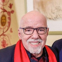 Paulo Coelho fará exposição de arte em sua fundação na Suíça - Lula Oficial - wikimedia commons