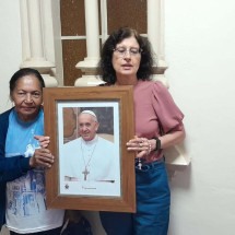 Morte do papa Francisco comove moradores de Belo Horizonte