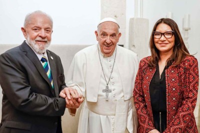 Lula faz questão de ir ao funeral do papa, e Planalto prepara comitiva -  (crédito: Platobr Politica)