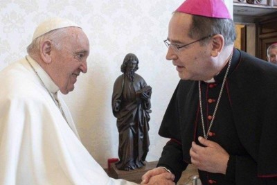 'Professamos a nossa fé em Cristo ressuscitado e a certeza do papa Francisco presente em Deus', disse o arcebispo de Belo Horizonte, Dom Walmor -  (crédito: Arquidiocese de BH/Divulgação)