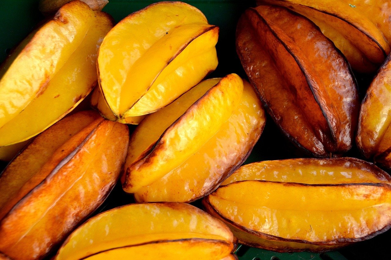 É comumente consumida no Sudeste Asiático, Sul da Ásia, Pacífico Sul, Micronésia, partes do Leste Asiático, Estados Unidos, partes da América Latina e Caribe. 