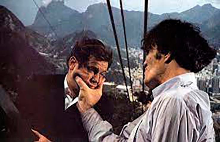 James Bond enfrenta Jaws no Bondinho do Pão de Açúcar - "007 Contra o Foguete da Morte" (1979):