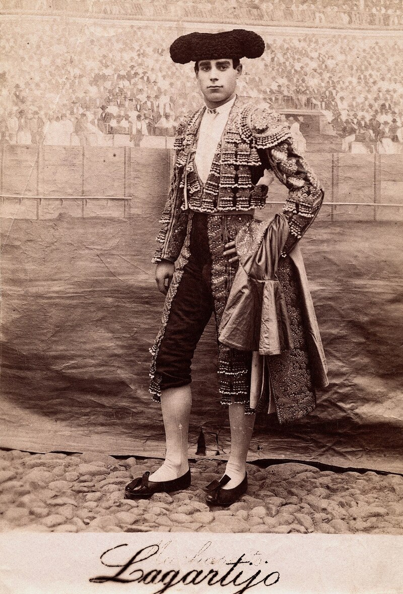 No século 19, foi a chamada "Idade de Ouro" da tourada, com o surgimento de toureiros lendários como "Lagartijo" (foto) e "Frascuelo".