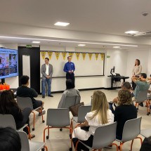 Jovens disputam vagas em faculdade internacional em Brasília -  (crédito: DINO)
