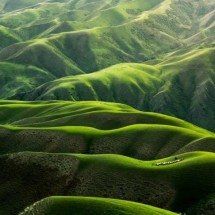 Icebergs listrados, arco-íris de fogo, etc:  Formações curiosas — e fascinantes — da Natureza - Qingbao Meng Unsplash