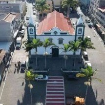 Marido mata a mulher a chicotadas, avisa a vizinha e tira a própria vida - Redes sociais