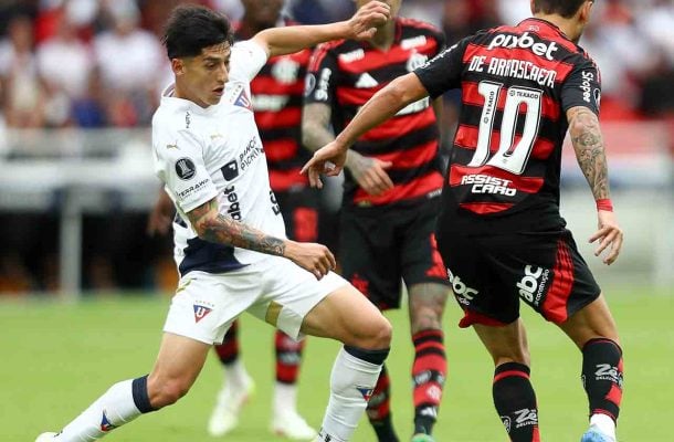 LDU - O time equatoriano jogou de forma reativa e conseguiu ser mais perigoso que o próprio Flamengo. No entanto, faltou qualidade técnica para a LDU sair de casa com os três pontos. NOTA 6,0 - Foto: Gilvan de Souza/Flamengo