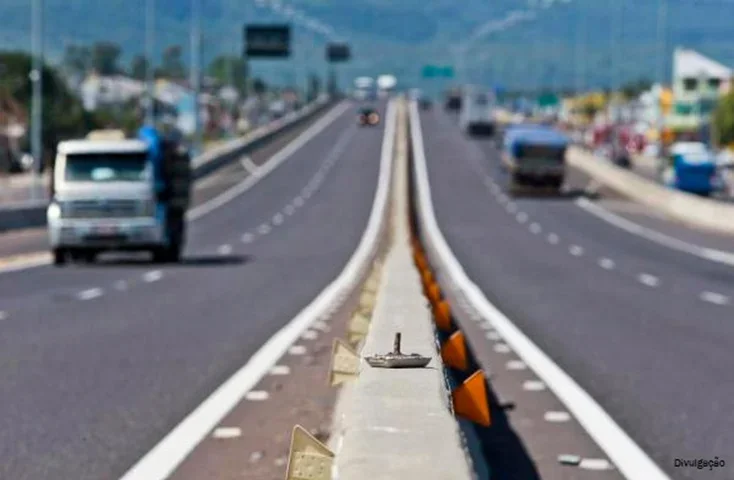A concessionária destacou que as passagens de fauna também favorecem os motoristas: “Você imagina um usuário que está trafegando na rodovia a 110 quilômetros por hora e colide com uma anta. além de todo o ganho ambiental, o usuário trafega com mais segurança, com menor probabilidade de acabar se envolvendo em um acidente"