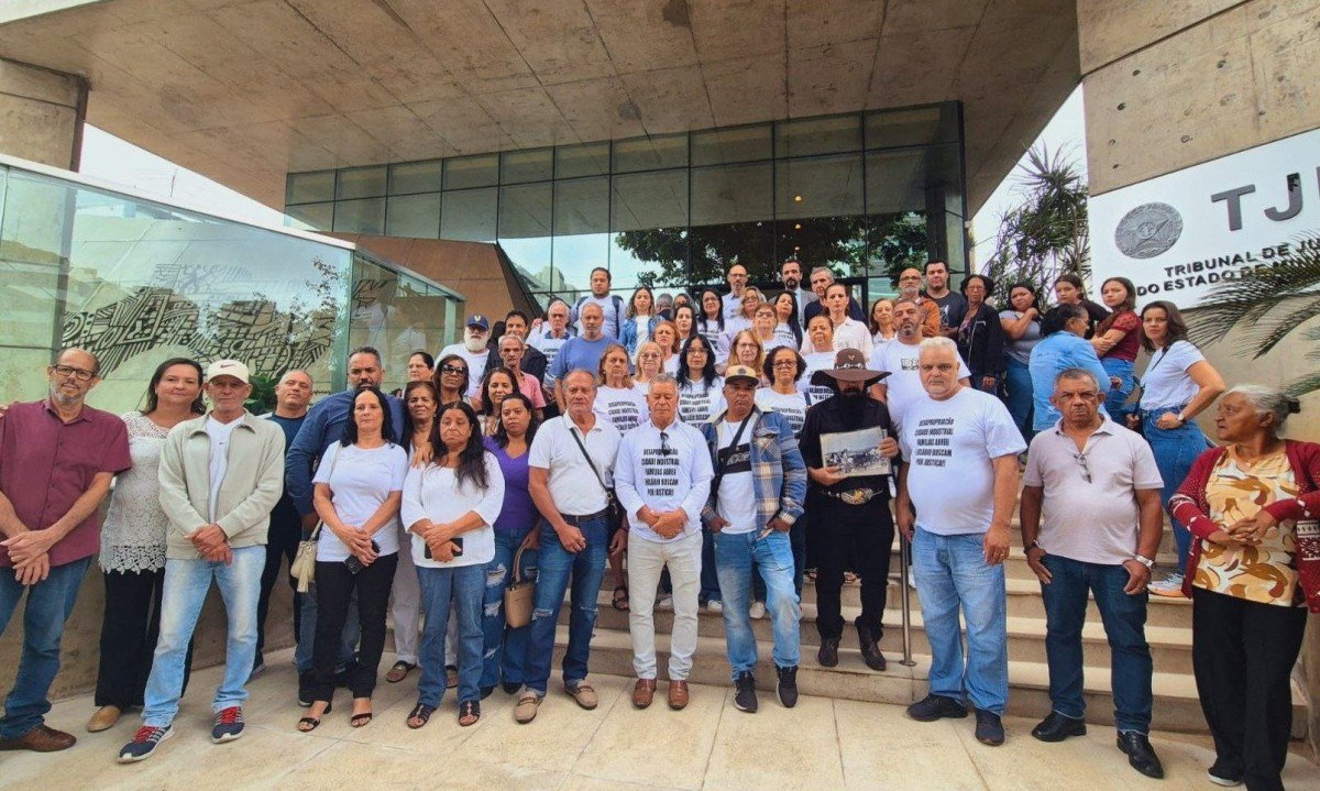 Descendentes de donos das fazendas desapropriadas para dar origem ao Bairro Cidade Industrial, em Contagem, estiveram em audiência pública no prédio do TJMG nesta quarta-feira (23/4) -  (crédito: Jair Amaral/EM/DA Press)