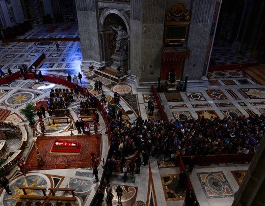 Velório do papa Francisco seguirá aberto ao público até sexta-feira              -  (crédito:  AFP)