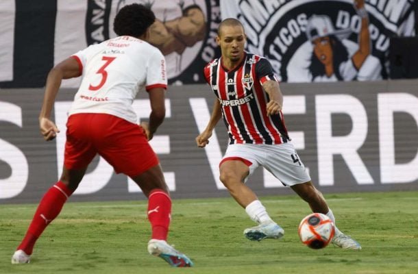 MATHEUS ALVES - Teve uma atuação discreta. NOTA: 4,5 - Foto: Divulgação/São Paulo