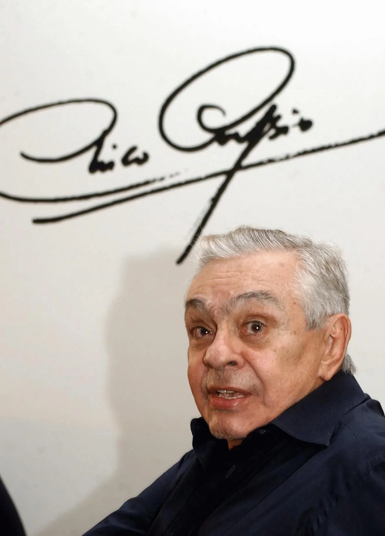 Chico Anysio morreu em 23/3/2012, aos 80 anos, deixando um imenso legado artÃ­stico no Brasil. Com 63 anos de carreira, tinha um talento mÃºltiplo: foi locutor de rÃ¡dio, ator, comentarista de futebol, roteirista, escritor, produtor. Mas, acima de tudo, foi humorista.  