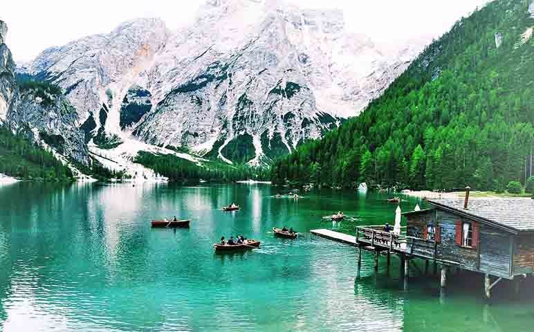SÃ£o fundamentais para pesca, agricultura e atÃ© turismo ecolÃ³gico. Muitos povos tradicionais vivem ao redor de lagos e dependem diretamente deles para sua sobrevivÃªncia.