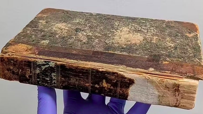 Intitulado "An Authentic and Faithful History of the Mysterious Murder of Maria Marten", o livro narra o crime, que ficou conhecido como "Assassinato do Celeiro Vermelho".