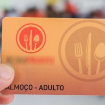 Governo Lula estuda substituir vale-refeição por repasse via Pix ao trabalhador - Governo de São Paulo