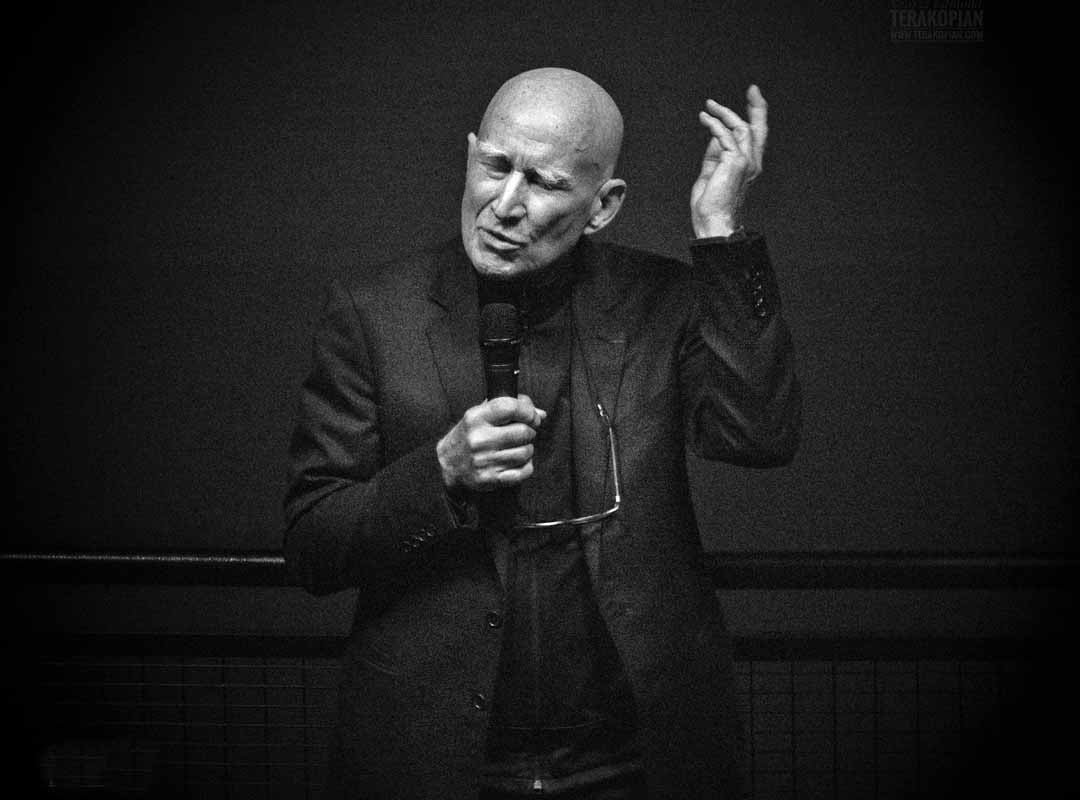 “Eu acabei de fazer 80 anos. Meus projetos fotográficos levam de seis a oito anos para serem completados. Se eu começar um grande projeto agora, talvez eu morra antes de terminar", declarou o mineiro de Aimorés em entrevista à Folha de S.Paulo.
