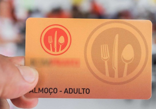 Governo Lula estuda substituir vale-refeição por repasse via Pix ao trabalhador