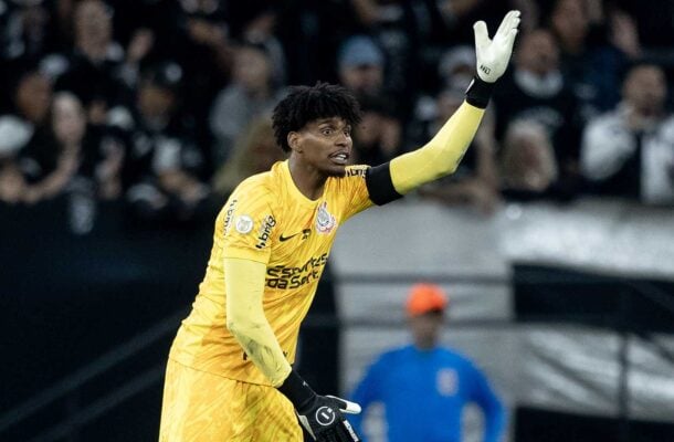 HUGO SOUZA - Um dos grandes personagens do jogo. Apareceu bem no início do jogo defendendo chute de Santiago Ramírez. Na reta final da partida, fez um milagre e foi determinante para a vitória do Timão. NOTA: 7,5 - Foto: Rodrigo Coca/Agência Corinthians 